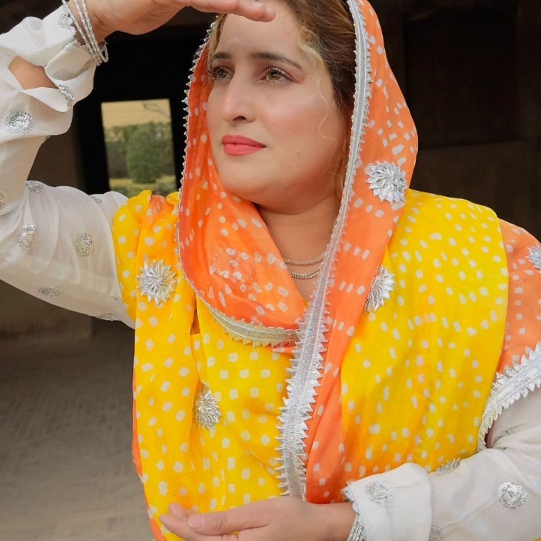 Saiqa Adnan, Pakistani fashion and lifestyle creator with 443K Instagram followers, on Collabscafe